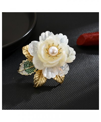 Luxury Brooches Jewelry for Women Fashion Lapel Pins for Women Elegant Costume Corsage Pearl Brooches & Pins Christmas Gift (...