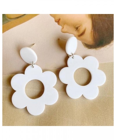 Acrylic 60s 70s Flower Dangle Earrings Daisy Drop Earrings Colorful Floral Earrings White $6.10 Earrings